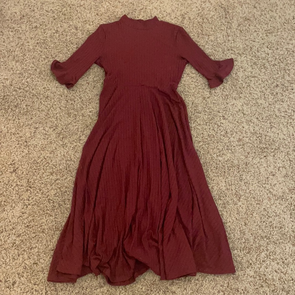 midi dress, elbow length sleeves